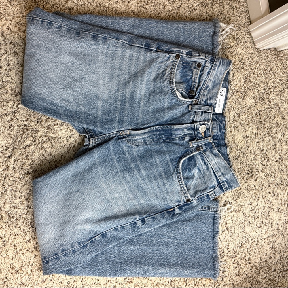 Zara Straight Leg Ankle Jeans